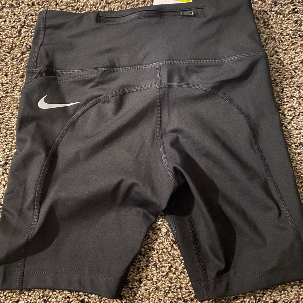 NWT Nike biker shorts 🖤